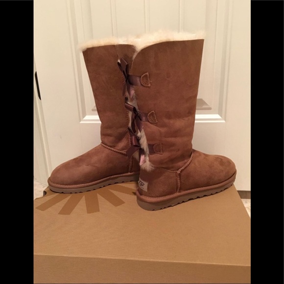UGG Shoes - UGG Womens Size 6